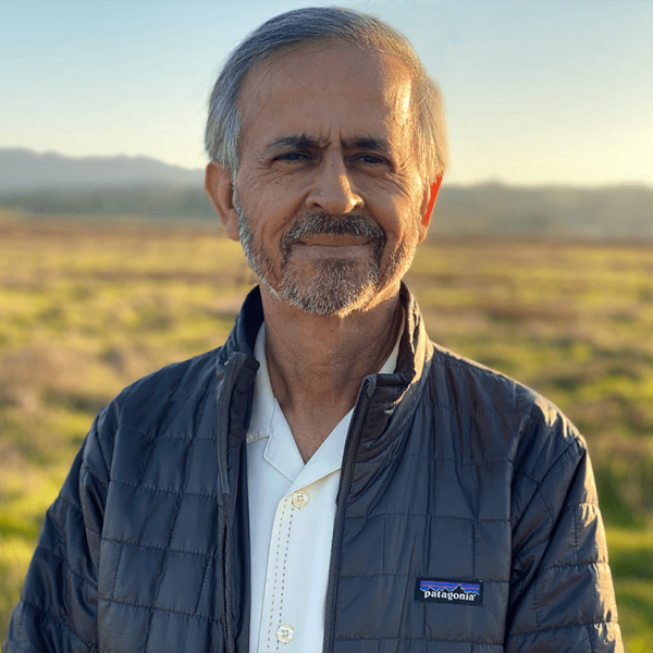 Headshot of Aftab Omer