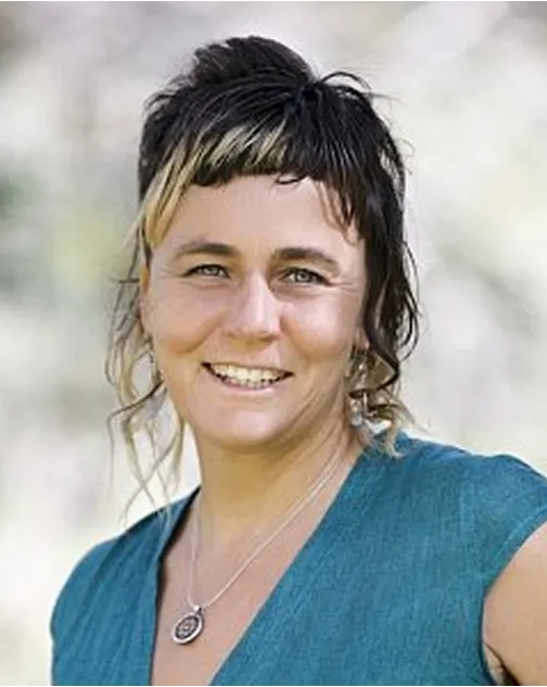 Claudia Meglin Headshot