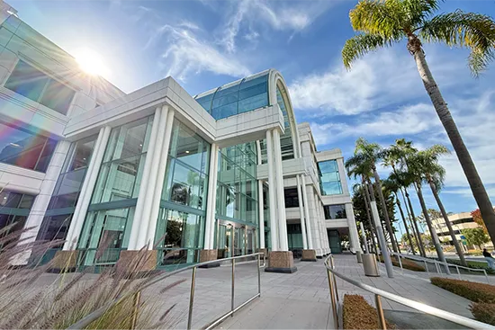 Outside image of Meridian's Los Angeles Campus location